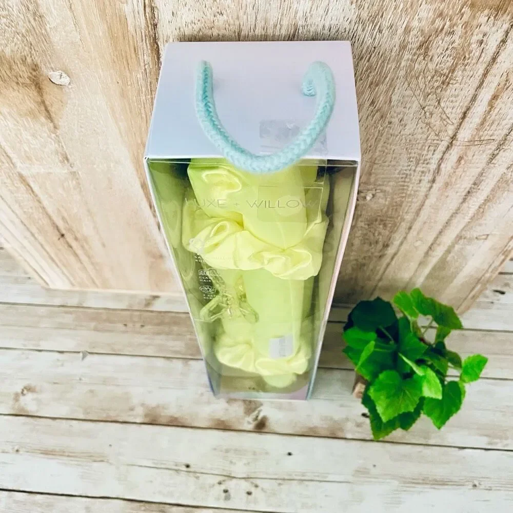 NWT New in Box  Luxe+Willow Sedona 4 Piece Green Satin Heatless Curler Set
